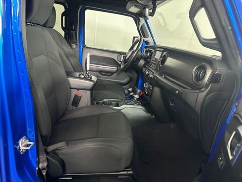 Used 2023 Jeep Wrangler Unlimited w/ Cold Weather Group image 28