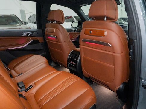 Used 2023 BMW X7 M60i image 51