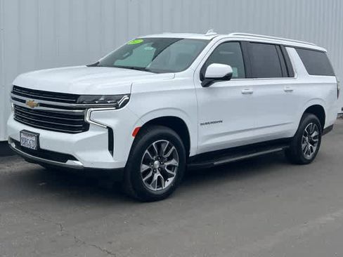 Used 2022 Chevrolet Suburban LT w/ LT Signature Plus Package image 1