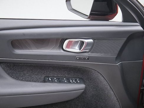 Certified 2023 Volvo C40 Recharge Core w/ Climate Package image 11