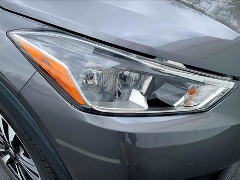 Used 2018 Nissan Kicks SV image 26