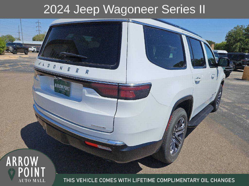 Used 2024 Jeep Wagoneer Series II w/ Flexible Seating Group RWD image 11