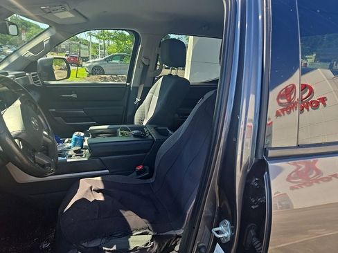 Used 2022 Toyota Tundra SR5 AWD/4WD image 2