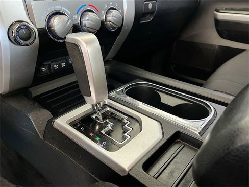 Used 2020 Toyota Tundra SR5 w/ SR5 Upgrade Package image 17