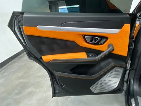 Used 2019 Lamborghini Urus image 45