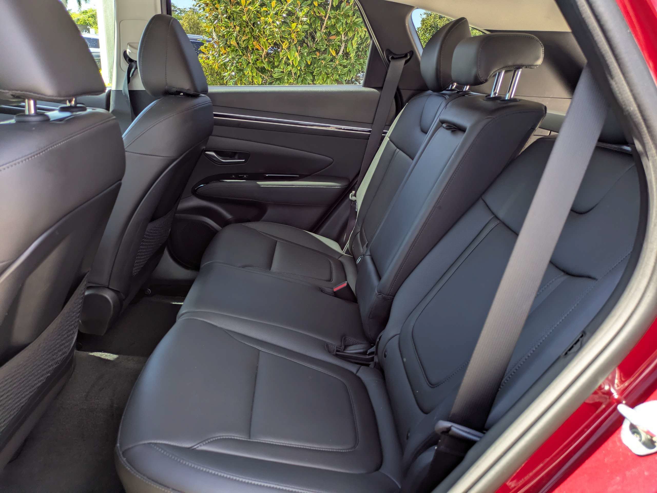 Certified 2024 Hyundai Tucson Limited FWD image 13