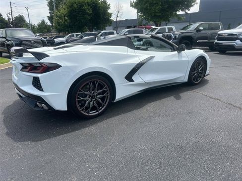 Used 2024 Chevrolet Corvette Stingray Premium Conv w/ Z51 Performance Package RWD image 25