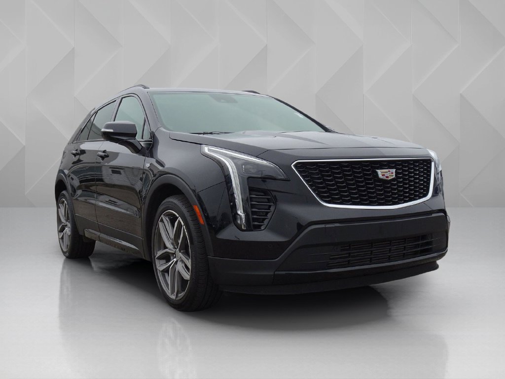 Used 2023 Cadillac XT4 Sport w/ Cold Weather Package AWD/4WD image 6