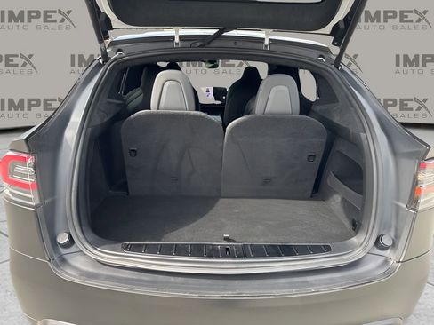 Used 2022 Tesla Model X Plaid image 32