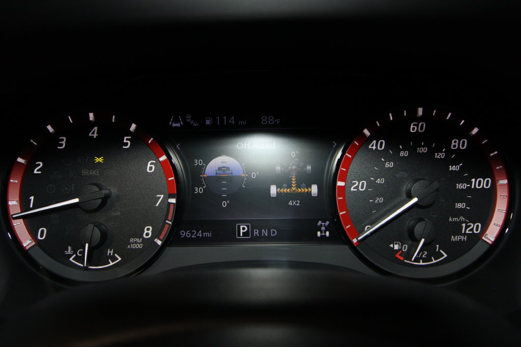 Used 2025 Nissan Frontier PRO-4X AWD/4WD image 10