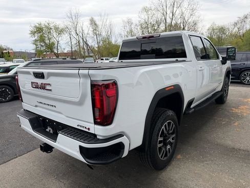 Used 2023 GMC Sierra 2500 AT4 w/ AT4 Preferred Package AWD/4WD image 4