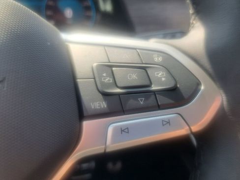 Used 2025 Volkswagen Atlas SEL Premium R-Line image 15