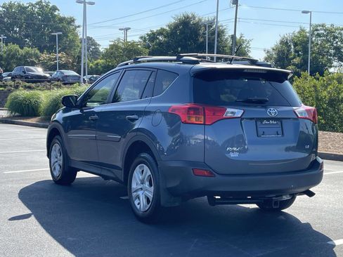 Used 2014 Toyota RAV4 LE FWD image 5