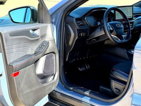 Used 2024 Ford Escape ST-Line w/ Tech Pack #1 image 8
