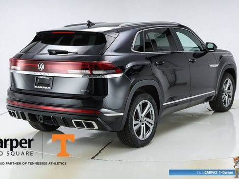 Used 2024 Volkswagen Atlas Cross Sport SEL R-Line AWD/4WD image 9