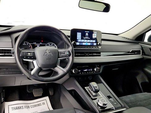 Used 2022 Mitsubishi Outlander SE AWD/4WD image 12