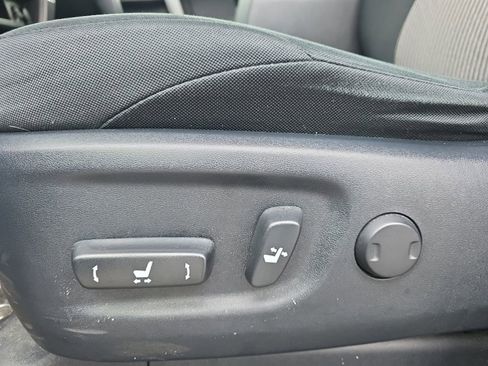 Used 2016 Toyota 4Runner SR5 image 12