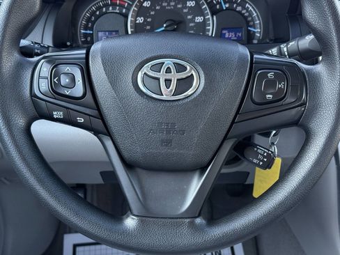 Used 2015 Toyota Camry LE image 15