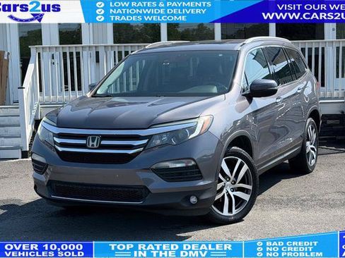 Used 2017 Honda Pilot Touring image 1