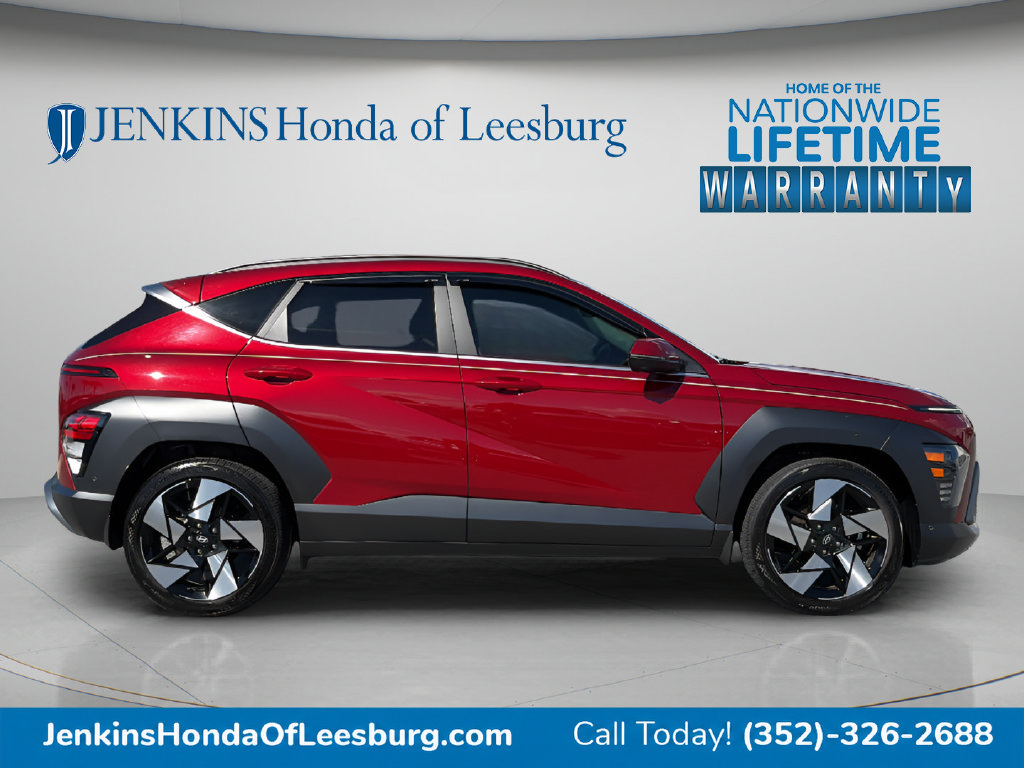 Used 2024 Hyundai Kona Limited FWD image 2