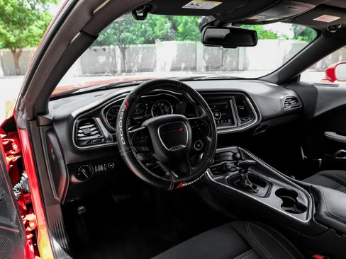 Used 2018 Dodge Challenger SXT RWD image 16