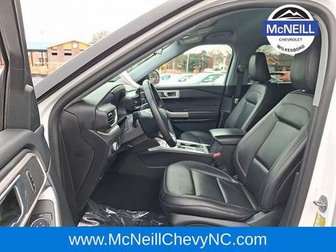 Used 2023 Ford Explorer XLT w/ Equipment Group 202A image 14