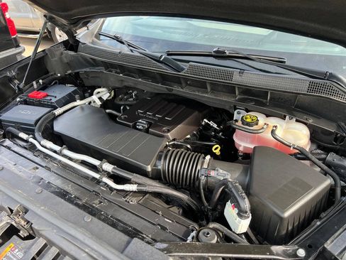 Used 2023 Chevrolet Silverado 1500 LT AWD/4WD image 24