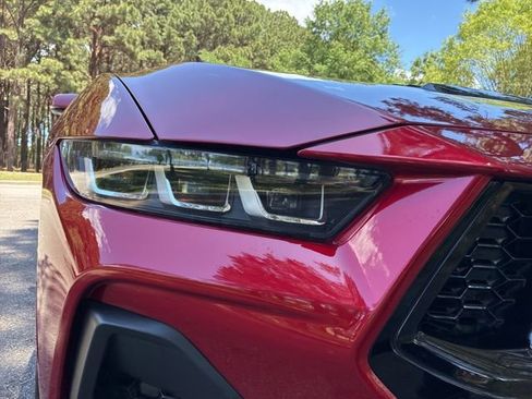 Used 2024 Ford Mustang GT Premium image 9