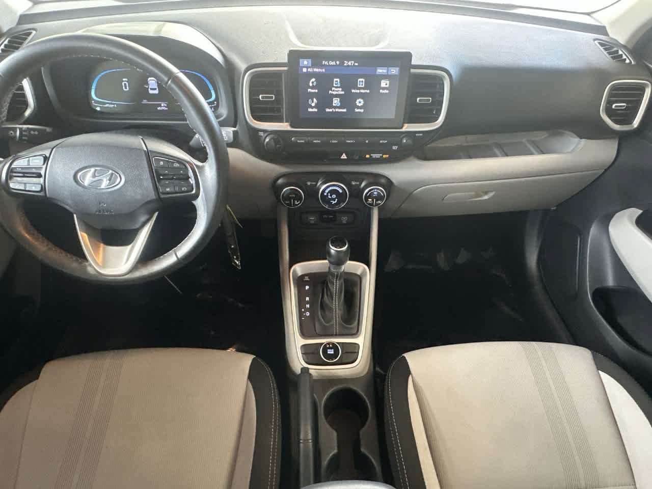 Used 2023 Hyundai Venue SEL FWD image 24