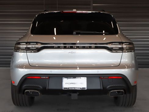 New 2025 Porsche Macan image 9