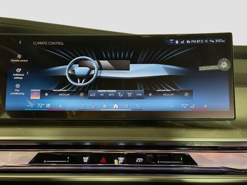 New 2026 BMW i7 xDrive60 w/ Executive Package AWD/4WD image 16