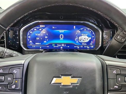 Used 2024 Chevrolet Silverado 2500 LT w/ Convenience Package image 14