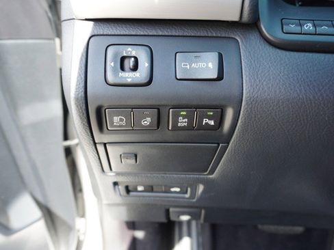 Used 2017 Lexus LS 460 w/ Comfort Package image 21