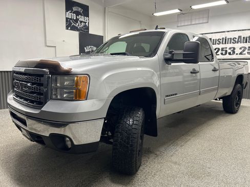 Used 2014 GMC Sierra 3500 SLE w/ SLE Preferred Package image 3