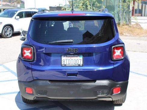 Used 2018 Jeep Renegade Altitude FWD image 5