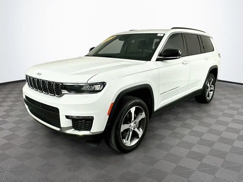 Used 2024 Jeep Grand Cherokee L Limited AWD/4WD image 4