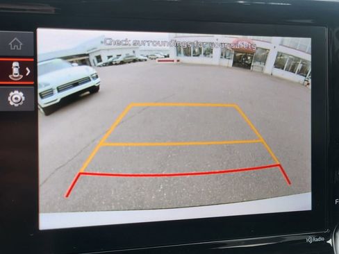 Certified 2022 Kia Sorento LX image 27