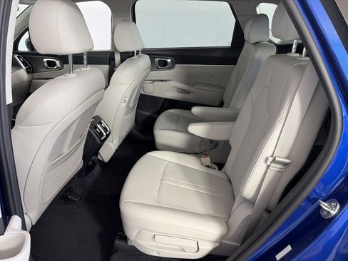 Certified 2023 Kia Sorento SX AWD/4WD image 7
