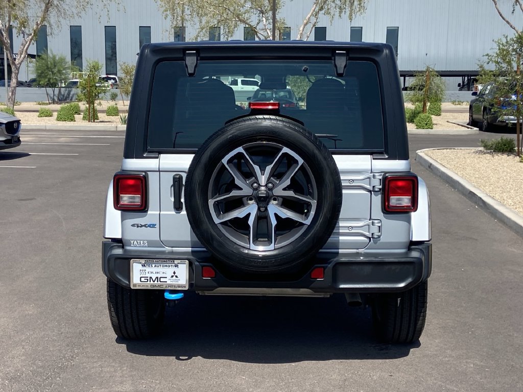 Used 2024 Jeep Wrangler Unlimited AWD/4WD image 5