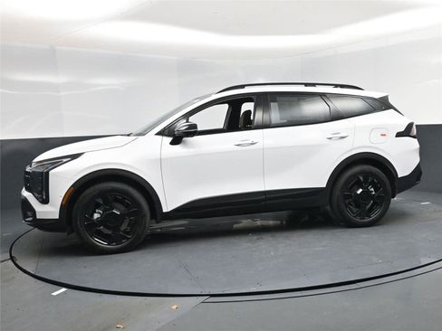 New 2026 Kia Sportage X-Line w/ X-Line Technology Package image 3