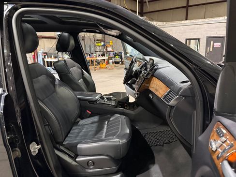 Used 2018 Mercedes-Benz GLS 450 4MATIC w/ Premium Package image 25