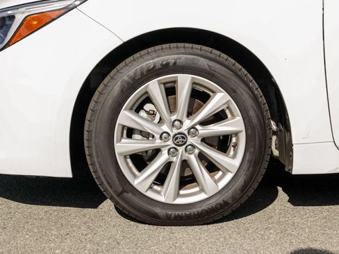 Used 2025 Toyota Corolla SE FWD image 11