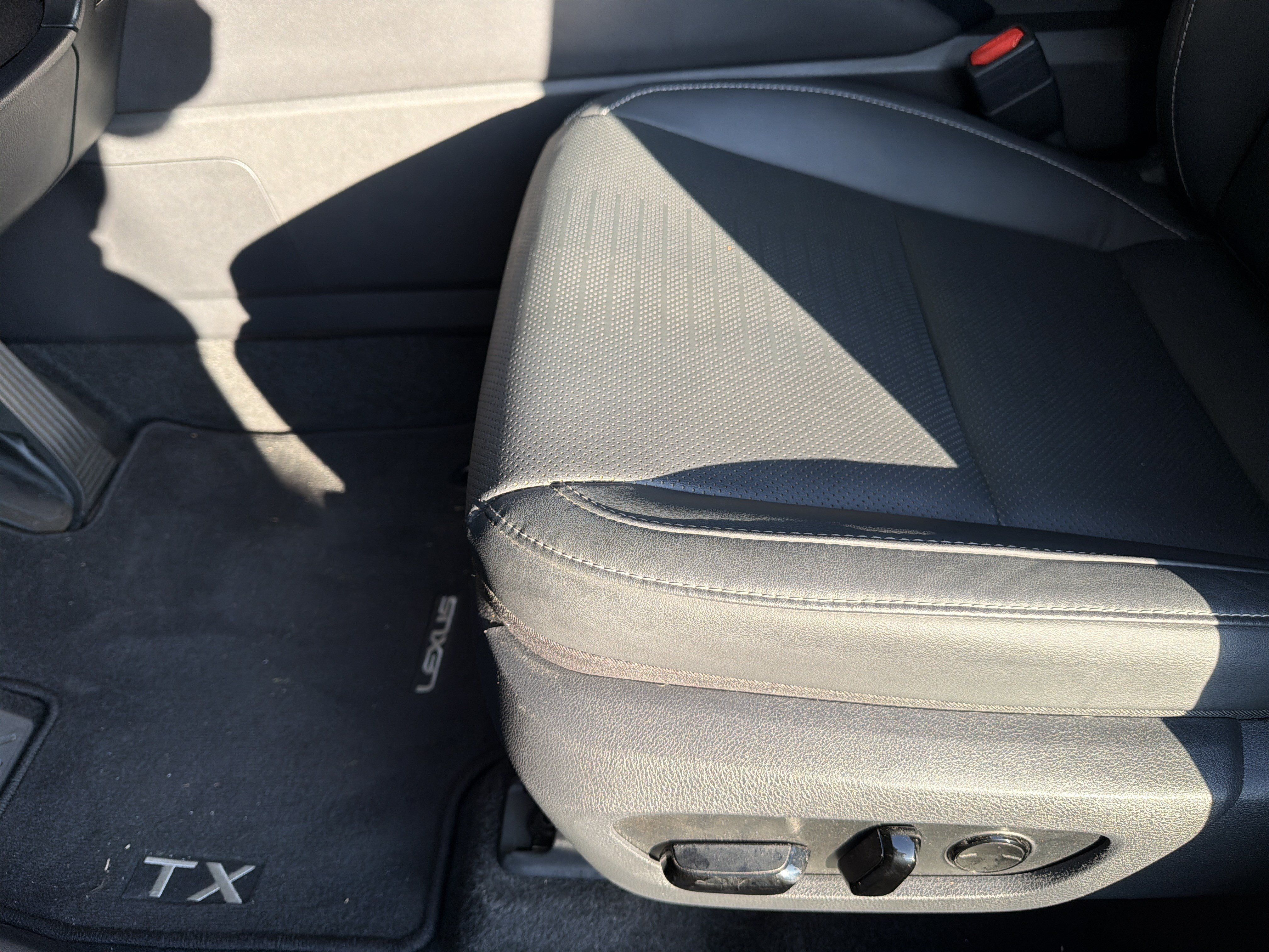 Certified 2025 Lexus TX 350 FWD w/ Technology Package image 16
