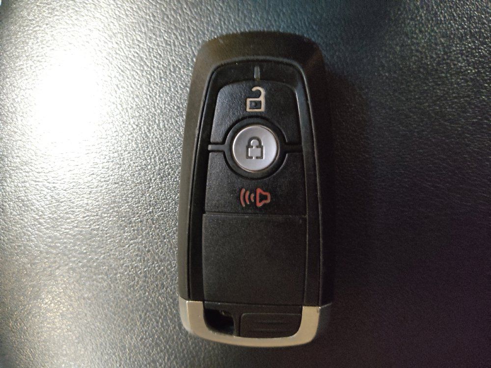 Used 2019 Ford Edge SEL FWD image 32