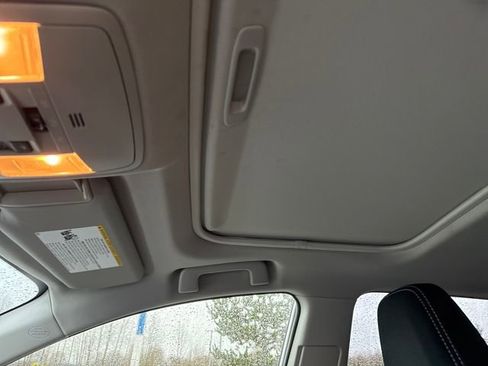 Used 2018 Toyota RAV4 XLE image 25