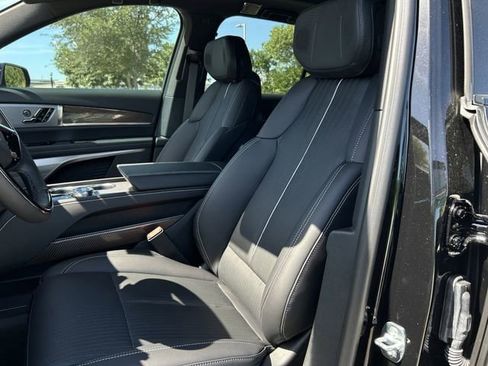 New 2026 Cadillac Vistiq Luxury image 7