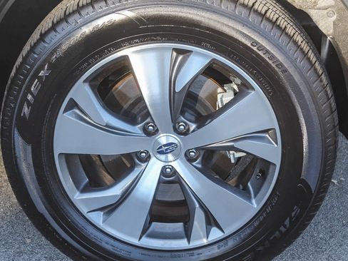 Used 2025 Subaru Ascent Premium image 11