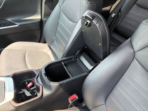 Used 2024 Toyota RAV4 Limited AWD/4WD image 22
