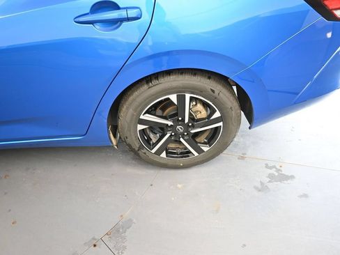 Used 2024 Nissan Sentra SV FWD image 18