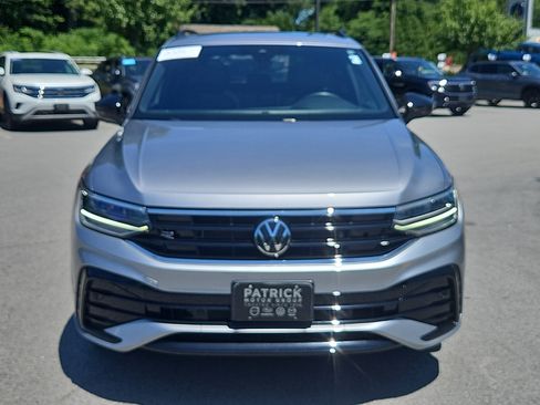 Certified 2024 Volkswagen Tiguan SE R-Line AWD/4WD image 3